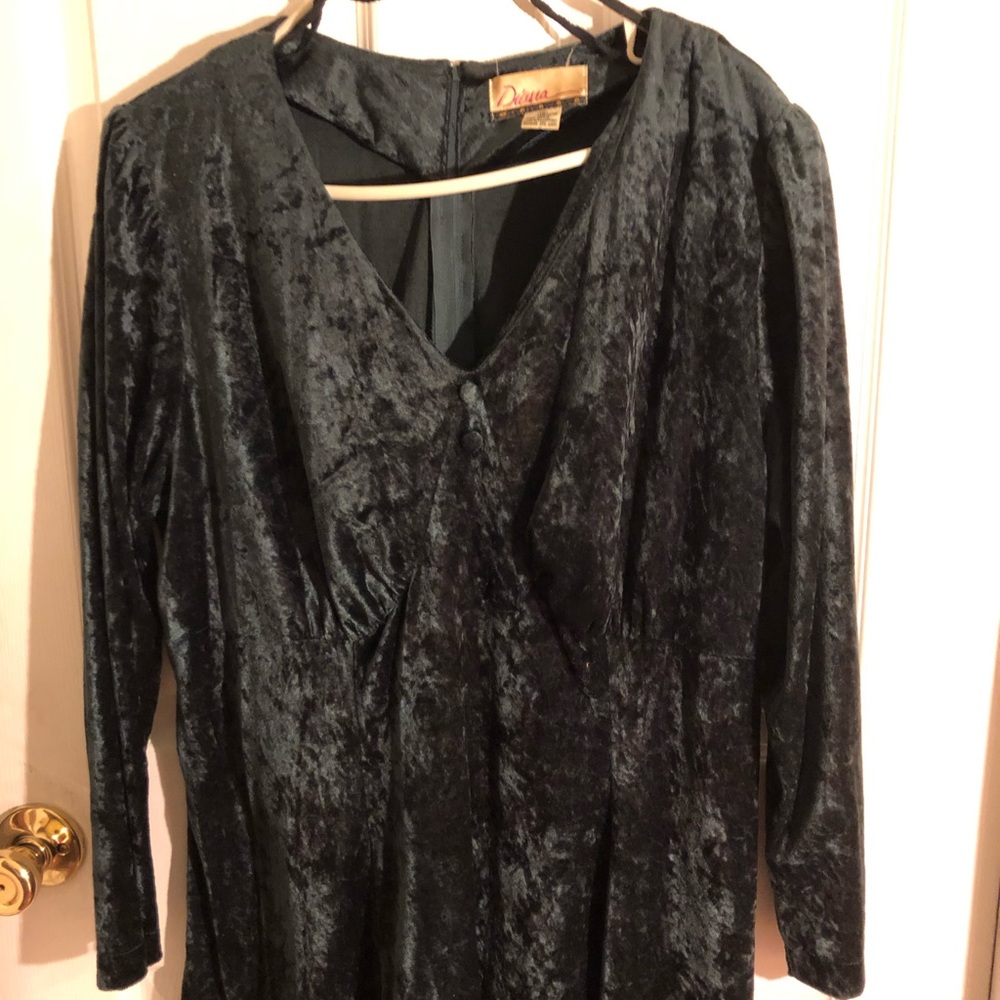 Dress - Picture 2 of 4